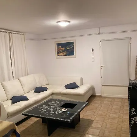 Lenia's 1 Apartment *